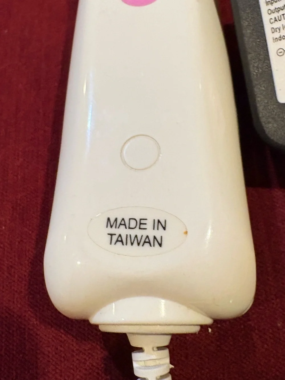 Handheld Facial Beauty Massager Wand - Made in Taiwan